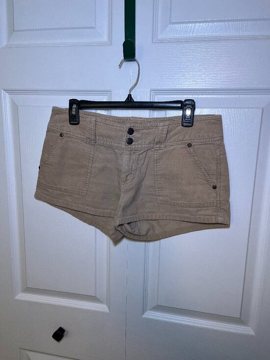 Aeropostale Pants - Aeropostale Size 7/8 Tan Corduroy Shorts
